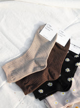 將圖片載入圖庫檢視器 🧦韓國襪子 · 淨色直紋
